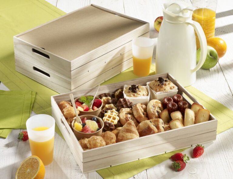 Le plateau repas en bois Solia, une solution empilable et réutilisable