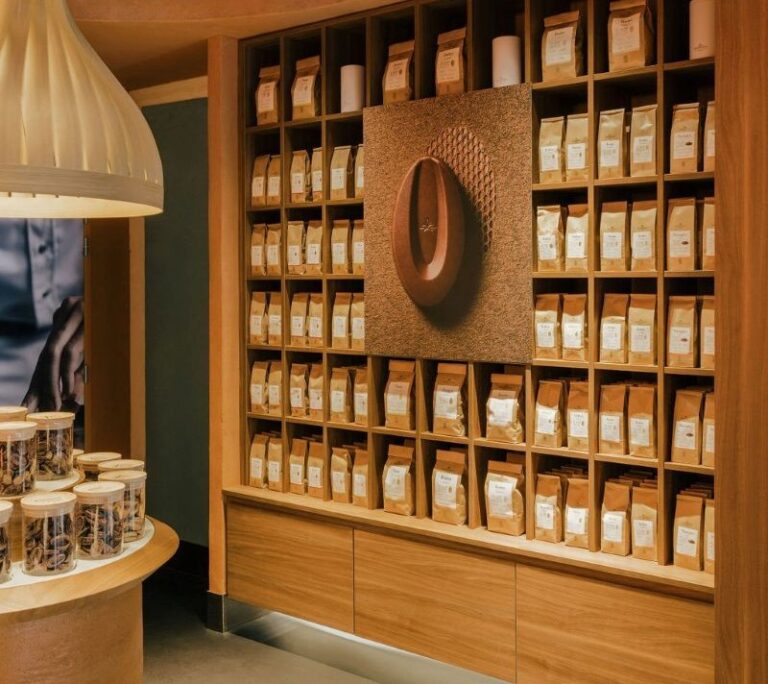 Scène des Chefs Valrhona 2025 : un voyage inédit au cœur de la haute pâtisserie